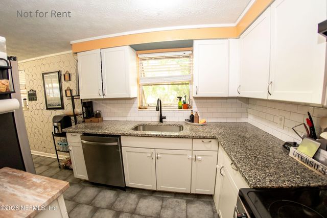 7584 RABORN Lane, Jacksonville, FL 32210