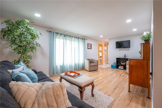 4974 State Route 982, Derry Twp, PA 15650