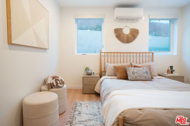 2220 Aaron Street, Los Angeles, CA 90026