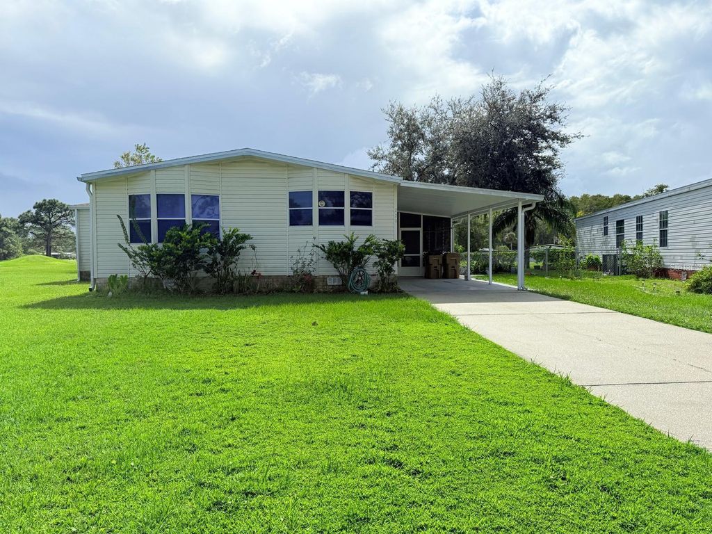 220 ELLSWORTH DRIVE, Kissimmee, FL 34758