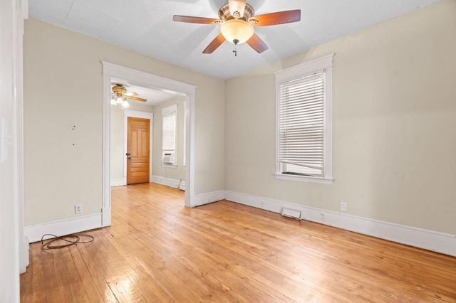 952 Western Avenue N, Saint Paul, MN 55117