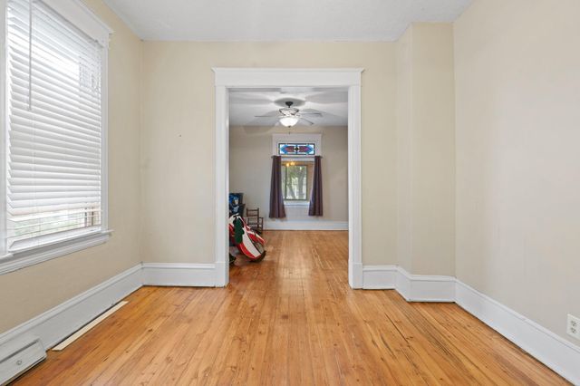 952 Western Avenue N, Saint Paul, MN 55117