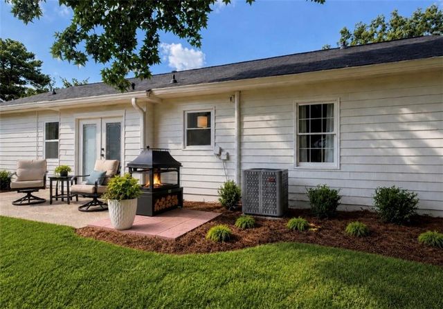 4429 McBrayer Road, Flowery Branch, GA 30542
