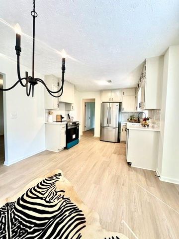 4429 McBrayer Road, Flowery Branch, GA 30542