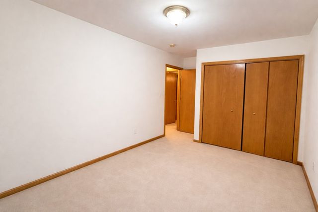 913 Ashford NE, Cedar Rapids, IA 52402