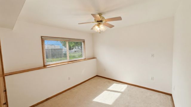 913 Ashford NE, Cedar Rapids, IA 52402