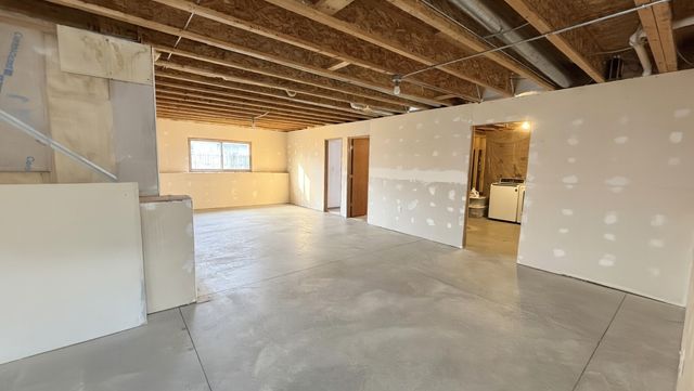 913 Ashford NE, Cedar Rapids, IA 52402