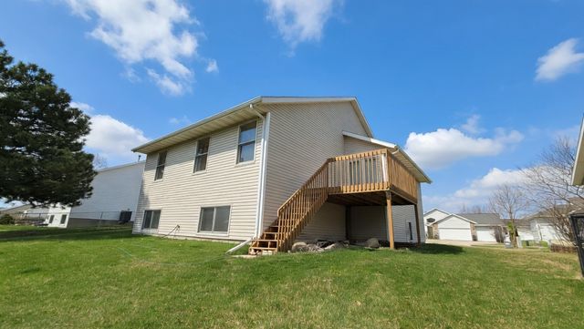 913 Ashford NE, Cedar Rapids, IA 52402