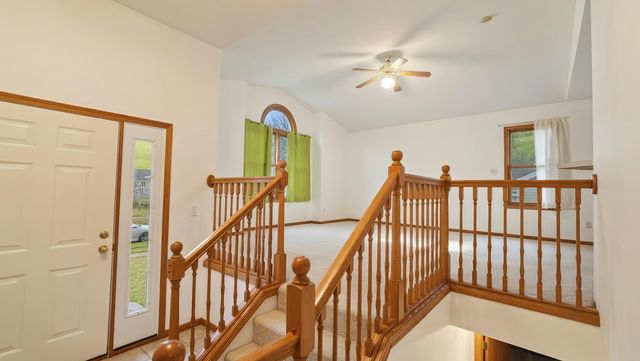 913 Ashford NE, Cedar Rapids, IA 52402