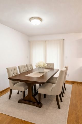 913 Ashford NE, Cedar Rapids, IA 52402
