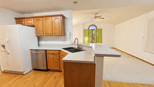 913 Ashford NE, Cedar Rapids, IA 52402