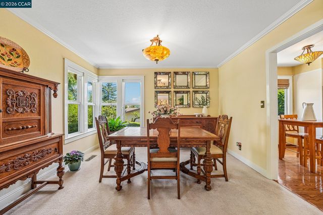 340 Donald Dr, Moraga, CA 94556