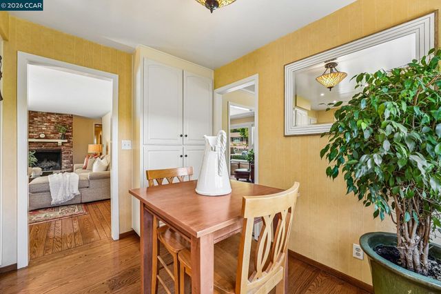 340 Donald Dr, Moraga, CA 94556