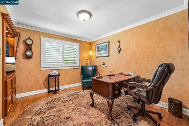 340 Donald Dr, Moraga, CA 94556