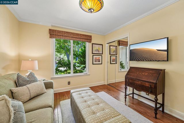 340 Donald Dr, Moraga, CA 94556