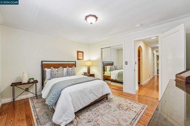 340 Donald Dr, Moraga, CA 94556