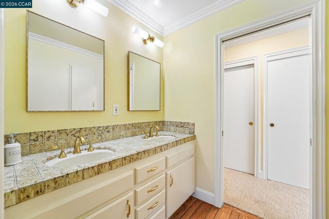 340 Donald Dr, Moraga, CA 94556