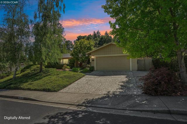 340 Donald Dr, Moraga, CA 94556