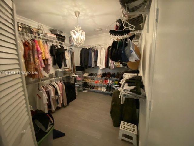 15720 SW 87th Ct, Palmetto Bay, FL 33157