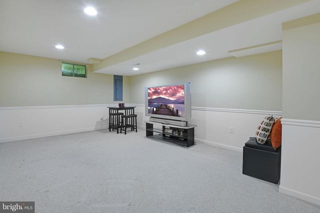 800 AZTEC DR, Frederick, MD 21701