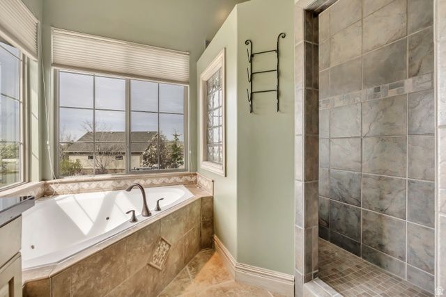 1653 E PEAR ORCHARD CT, Draper, UT 84020