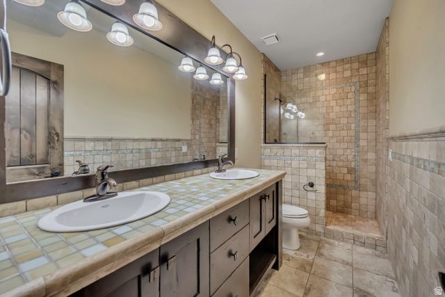 1653 E PEAR ORCHARD CT, Draper, UT 84020