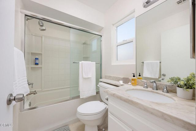 7442 Shadyglade Avenue 2, Los Angeles, CA 91605