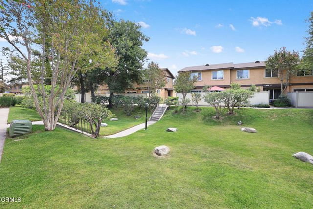 7442 Shadyglade Avenue 2, Los Angeles, CA 91605