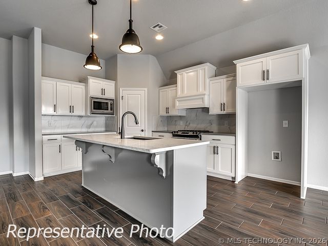 5821 E 124th Terrace S, Bixby, OK 74008
