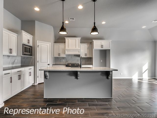 5821 E 124th Terrace S, Bixby, OK 74008