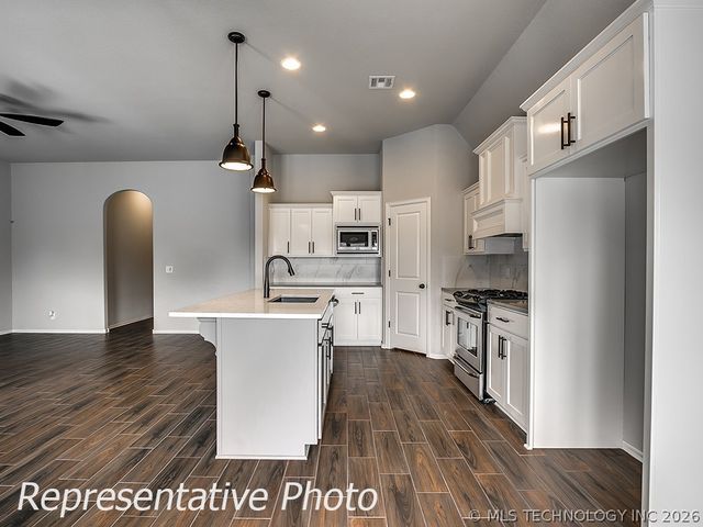 5821 E 124th Terrace S, Bixby, OK 74008