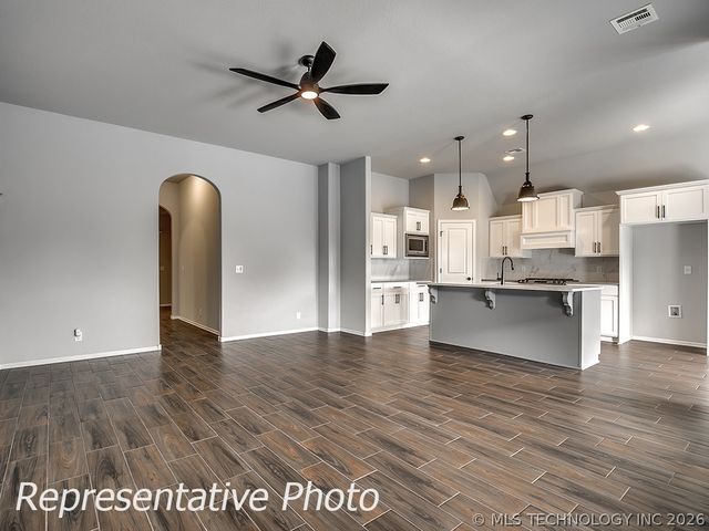 5821 E 124th Terrace S, Bixby, OK 74008