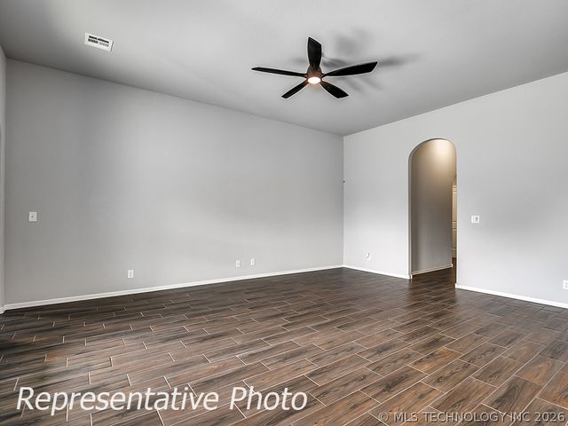 5821 E 124th Terrace S, Bixby, OK 74008