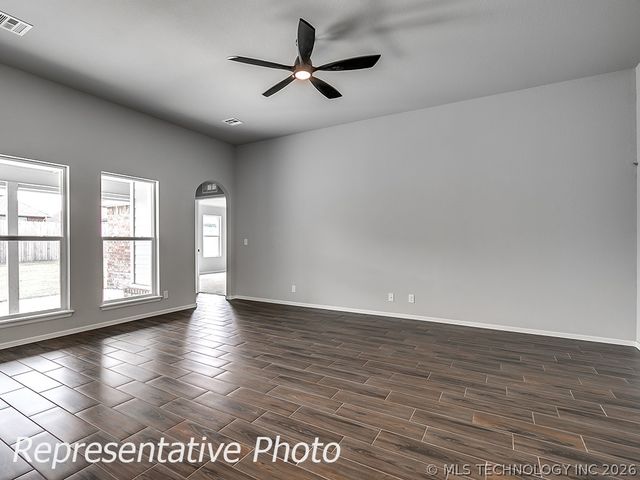 5821 E 124th Terrace S, Bixby, OK 74008