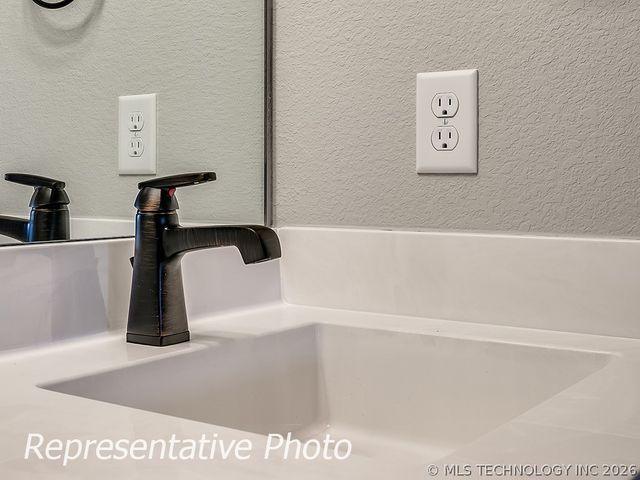 5821 E 124th Terrace S, Bixby, OK 74008