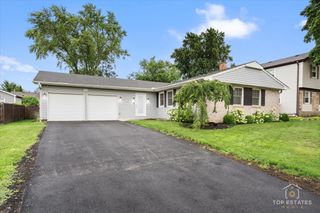 957 Country Lane, Buffalo Grove, IL 60089