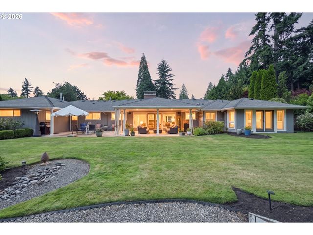 10640 Sw HAWTHORNE Ln, Portland, OR 97225