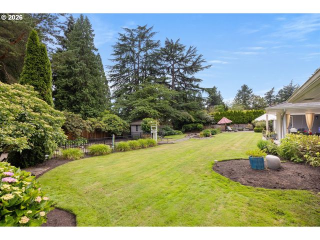 10640 Sw HAWTHORNE Ln, Portland, OR 97225