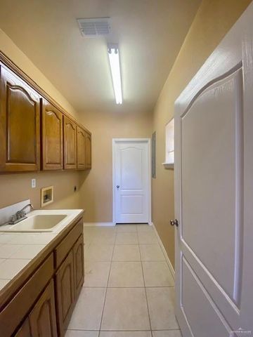 1003 Vela Jackson Avenue, La Joya, TX 78560