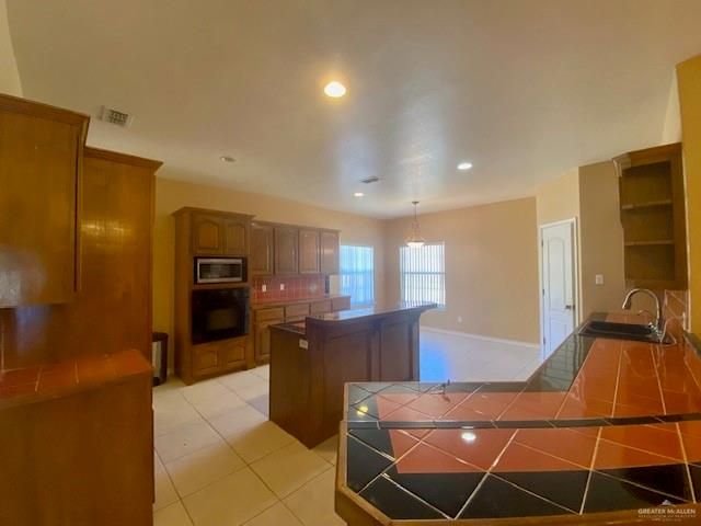 1003 Vela Jackson Avenue, La Joya, TX 78560