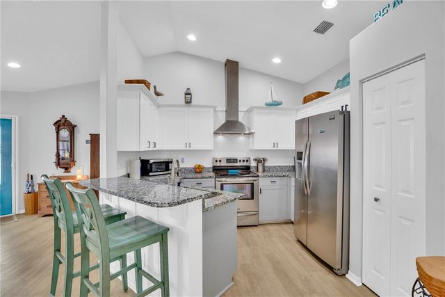 563 10th Place, Vero Beach, FL 32960