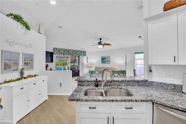 563 10th Place, Vero Beach, FL 32960