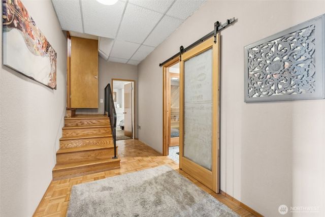 21030 7th Avenue S, Des Moines, WA 98198