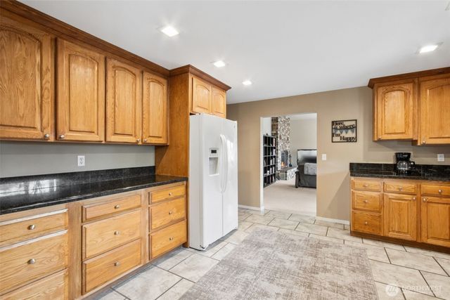 21030 7th Avenue S, Des Moines, WA 98198