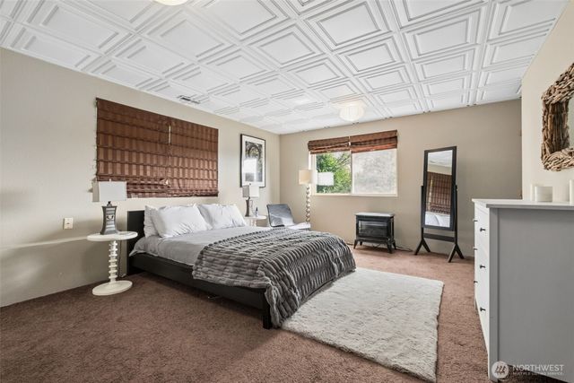 21030 7th Avenue S, Des Moines, WA 98198