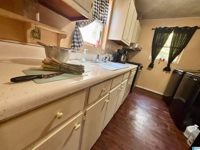 400 BROADLEAF DRIVE, Talladega, AL 35160