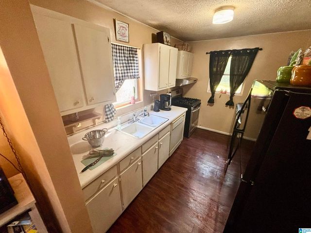 400 BROADLEAF DRIVE, Talladega, AL 35160