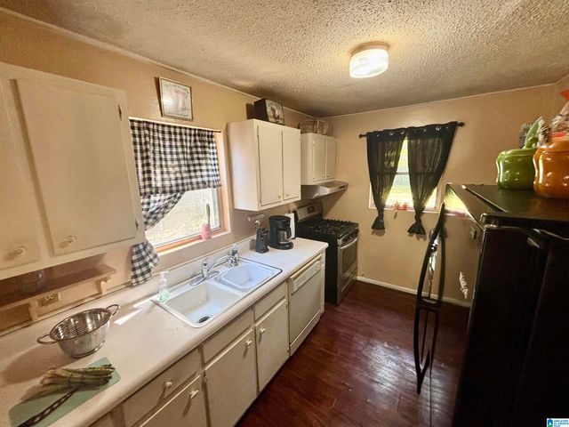 400 BROADLEAF DRIVE, Talladega, AL 35160