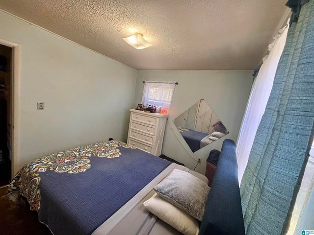 400 BROADLEAF DRIVE, Talladega, AL 35160