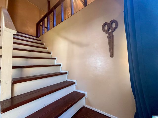 400 BROADLEAF DRIVE, Talladega, AL 35160